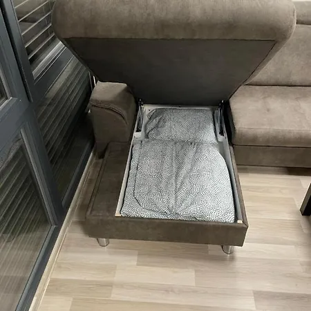 Moderny Novy S Bezplatnym Parkovanim V Objekte, Self-checking