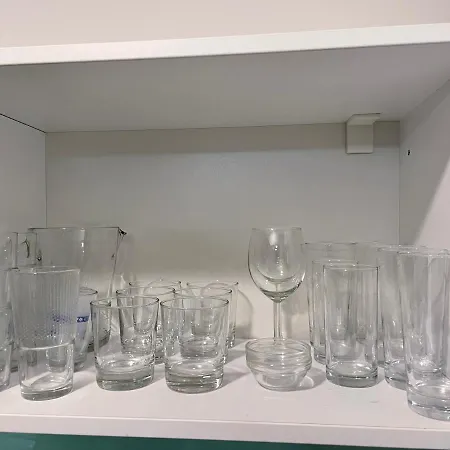 Moderny Novy S Bezplatnym Parkovanim V Objekte, Self-checking Bratislava