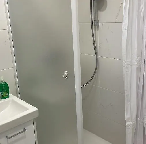 Moderny Novy S Bezplatnym Parkovanim V Objekte, Self-checking *