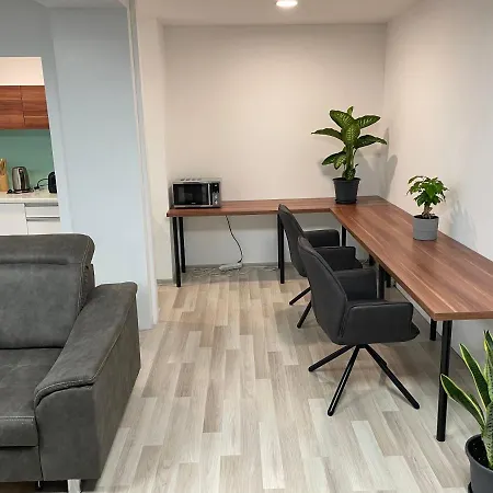 Apartment Moderny Novy S Bezplatnym Parkovanim V Objekte, Self-checking *